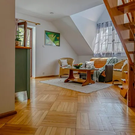 Πανσιόν Dansar Rewal