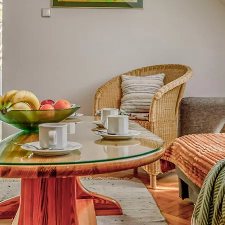 Dansar Πανσιόν Rewal